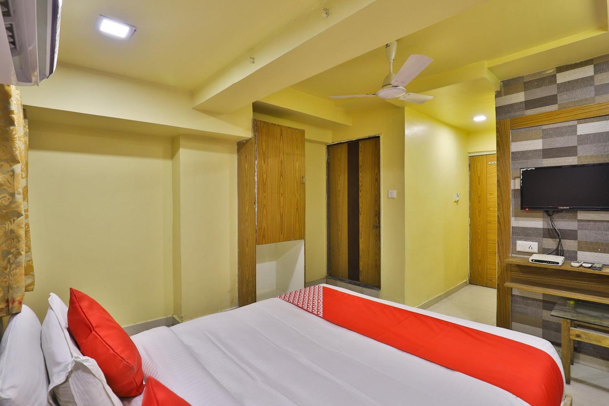 OYO 29992 Hotel Shreeji Palace Ahmedabad Buitenkant foto