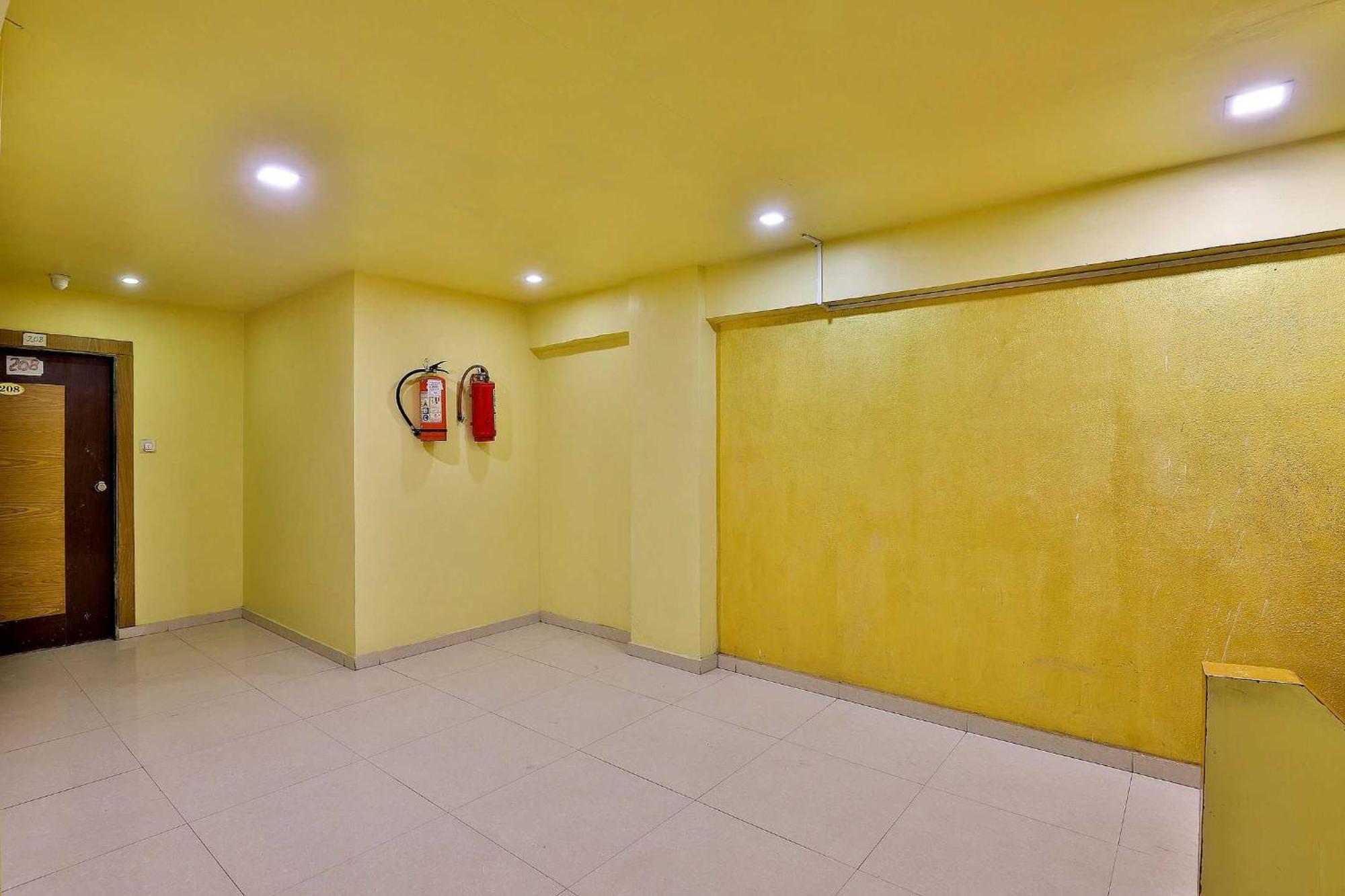 OYO 29992 Hotel Shreeji Palace Ahmedabad Buitenkant foto