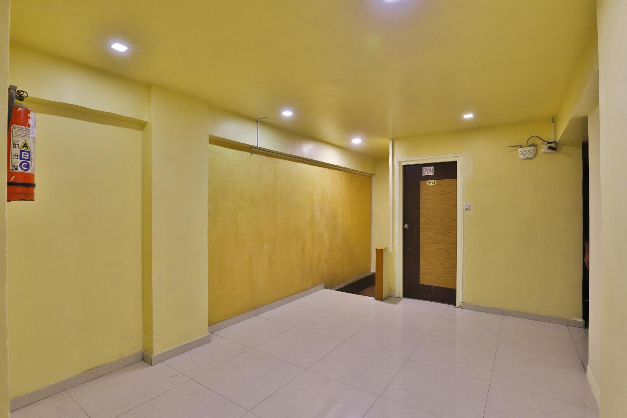 OYO 29992 Hotel Shreeji Palace Ahmedabad Buitenkant foto