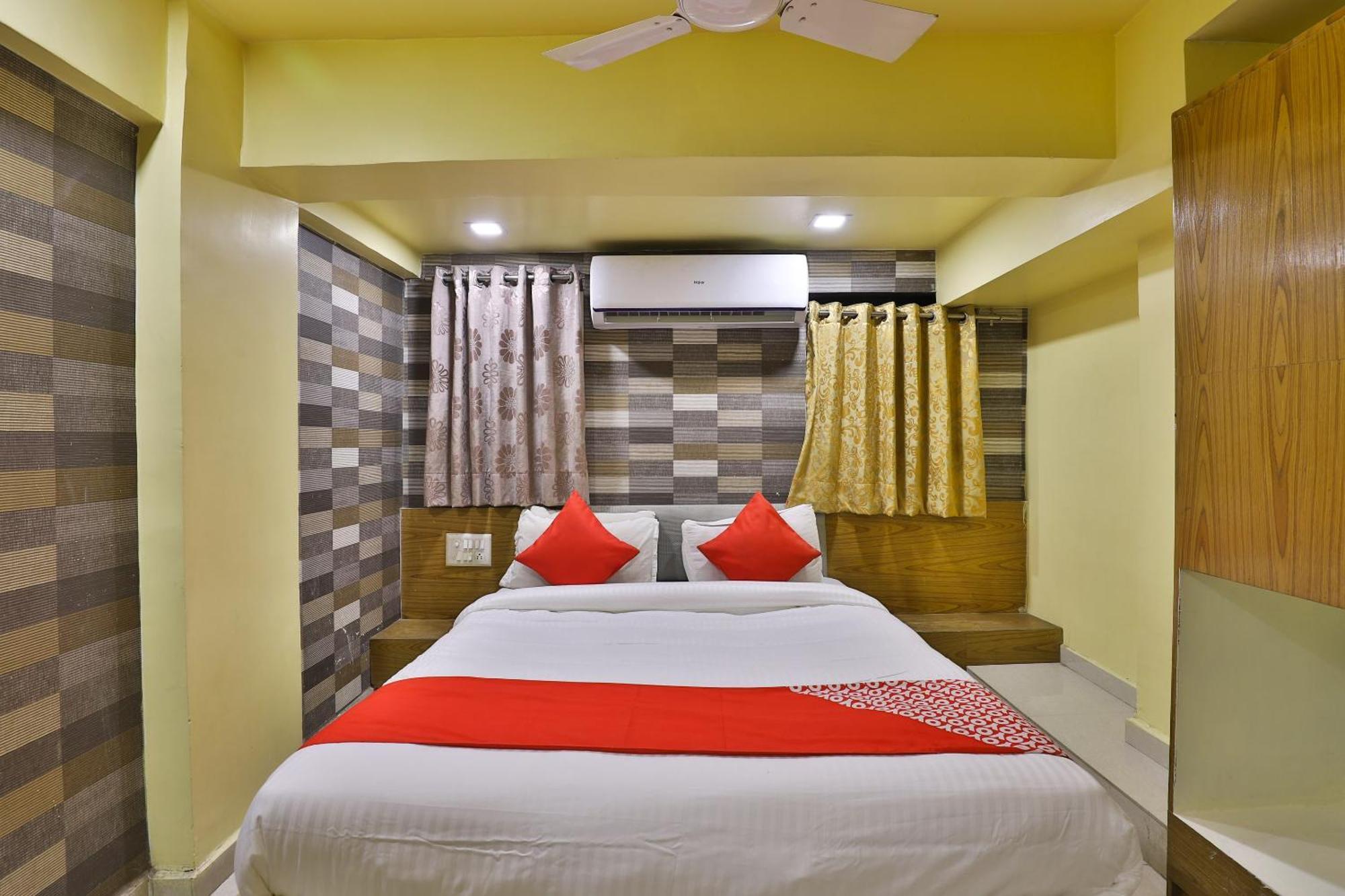 OYO 29992 Hotel Shreeji Palace Ahmedabad Buitenkant foto