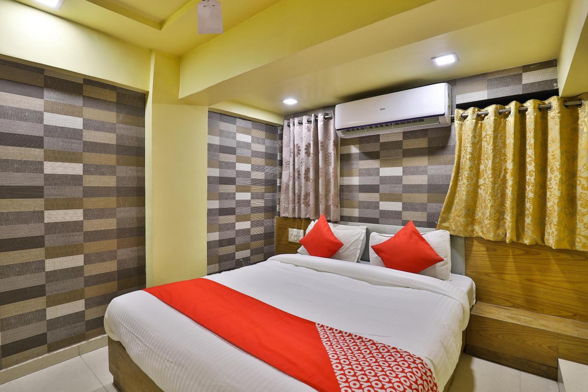 OYO 29992 Hotel Shreeji Palace Ahmedabad Buitenkant foto