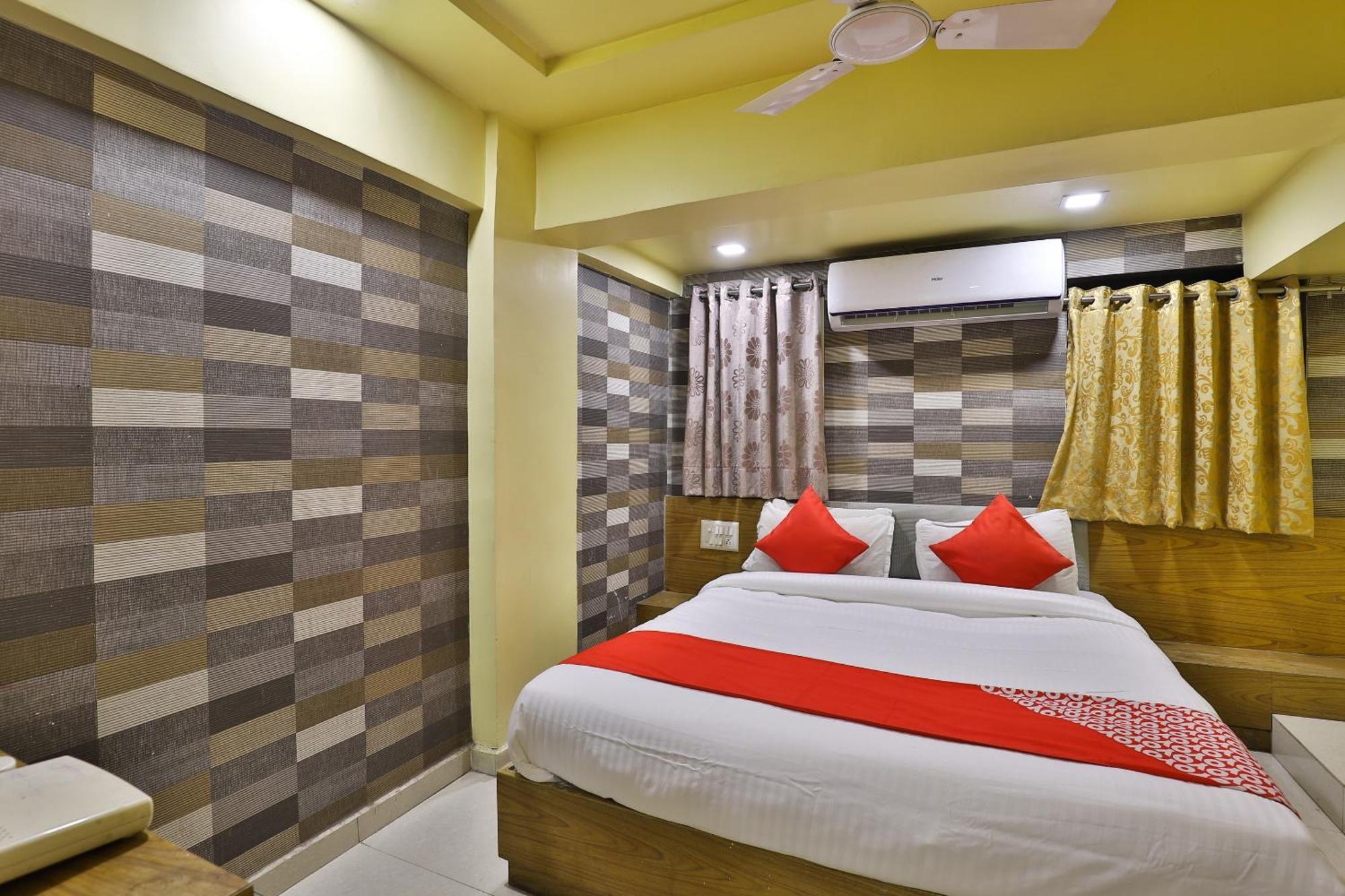 OYO 29992 Hotel Shreeji Palace Ahmedabad Buitenkant foto